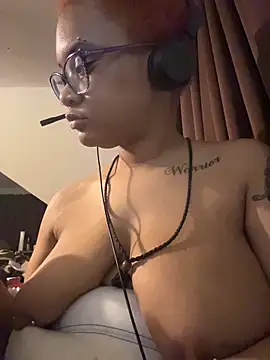 nickytheehawtie - Nickytheehawtie's free webcam