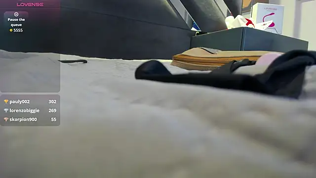 pamelared_ - PamelaRed_'s free webcam