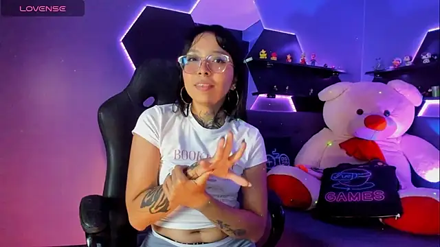 daphneharrison - DaphneHarrison's free webcam