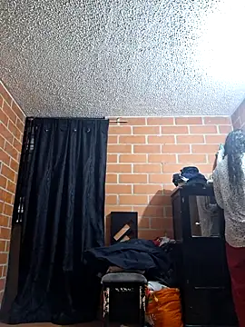 Rubievans22 live sex cam