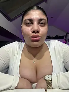 Webcam Model (MinaKhalina) is live