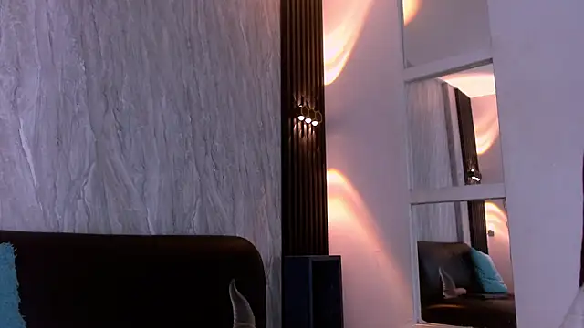 Brianna_Roux live sex cam