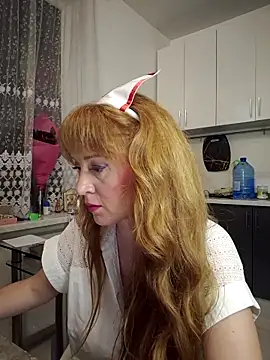 lanabananaa_ - LanaBananaa_'s free webcam - UK Sex Cams