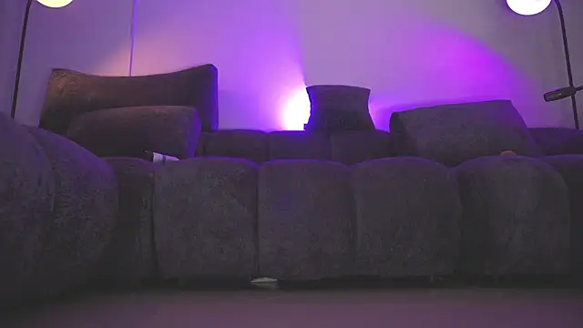 angelinepossy (F teen) - 4 fingers in my pussy