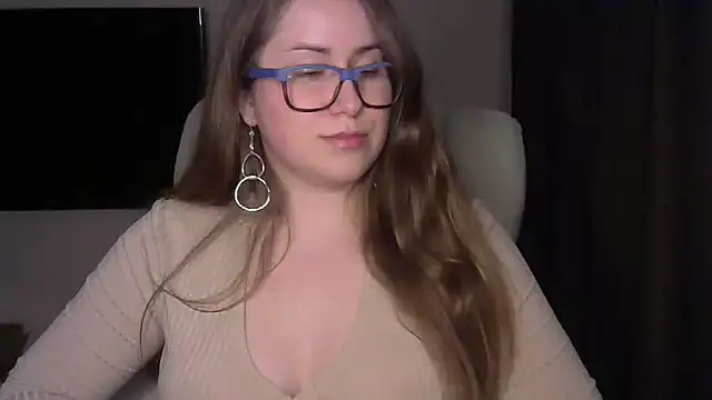 seasonalsomeone - SeasonalSomeone's free webcam - UK Sex Cams