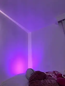 Webcam Model (mariablonde)  is live.Free join now!