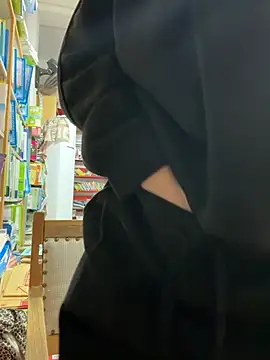 美女zhizhibaobei在线直播