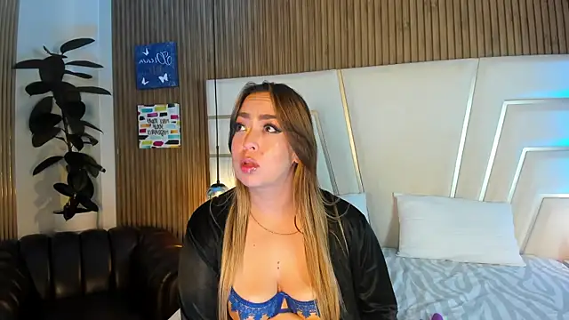 xara_shadow - Xara_Shadow's free webcam - UK Sex Cams