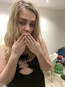 evakraz - EvaKraz's free webcam - UK Sex Cams