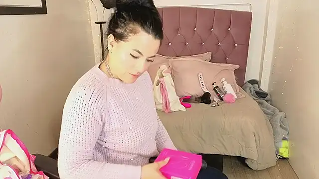 lizha_milf - Lizha_milf's free webcam - UK Sex Cams