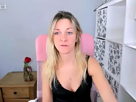 mileyxstar - MileyXStar's free webcam - UK Sex Cams