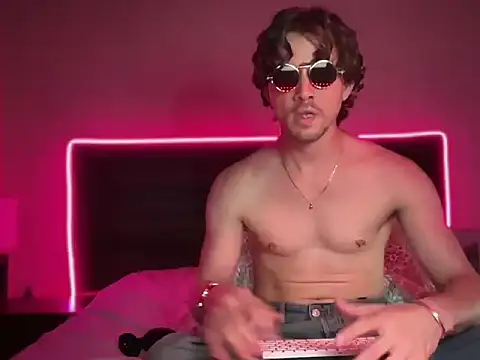 mcklister_kinky_feets (M young) - CUM AT GOAL