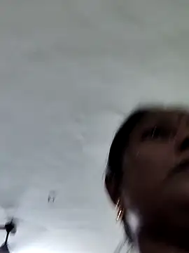 yamini1431 live sex cam