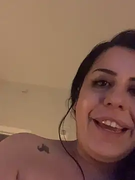 holyeroticss's live cam