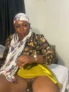 cardiebae89 (F milf) - Strip tease