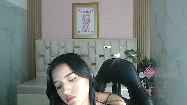 veronicaa_s - Veronicaa_s's free webcam - UK Sex Cams