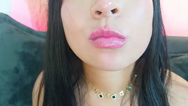 mia_roux1 - Mia_roux1's free webcam - UK Sex Cams