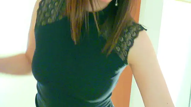 magali_19 - Magali_19's free webcam - UK Sex Cams