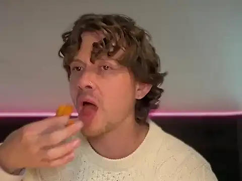 mcklister_kinky_feets (M young) - CUM AT GOAL