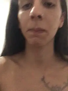 lucy_moon32 - Lucy_Moon32's free webcam - UK Sex Cams