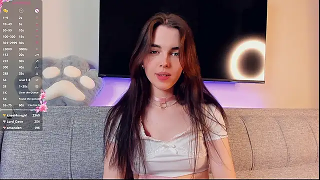 mirnatellado (F young) - remove 1 bra strap