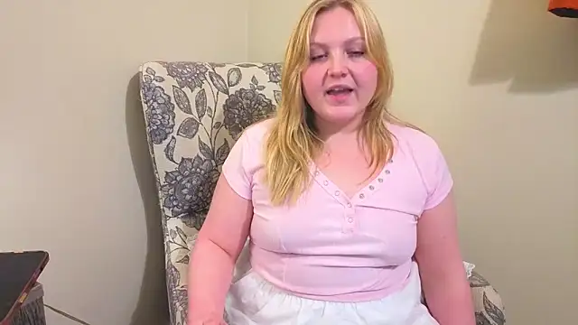 phatassblond - PhatAssBlond's free webcam - UK Sex Cams