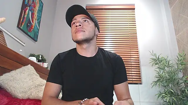 zackfalcon_ - Zackfalcon_'s free webcam - UK Sex Cams