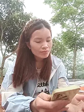 nangmo - Nangmo's free webcam - UK Sex Cams