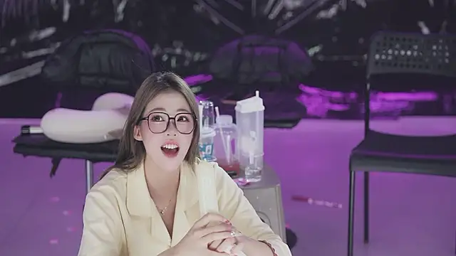 sweetgirls666's room