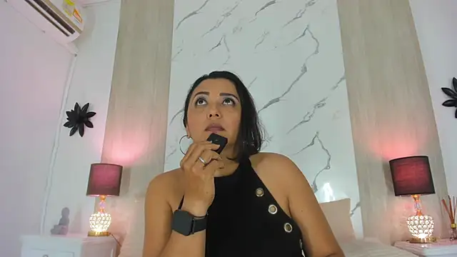 victoryabeckham - VictoryaBeckham's free webcam - UK Sex Cams