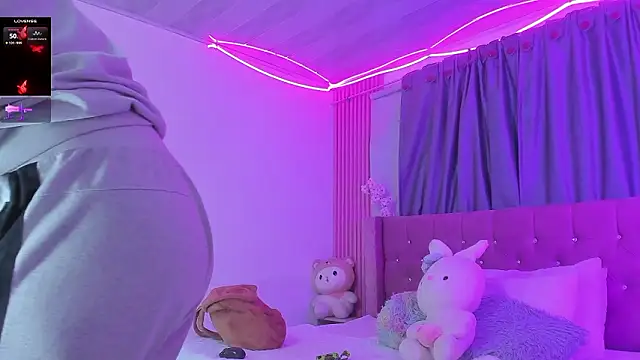 nayla-mouna - Nayla-Mouna's free webcam - UK Sex Cams