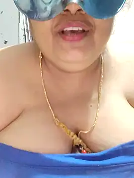 Webcam Model (tamilthanushri)  is live.Free join now!