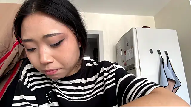 SweetMiaXO's chatroom