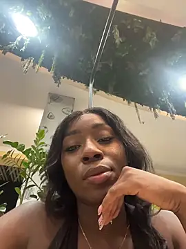 Webcam Model (ZarahFerreira) is live