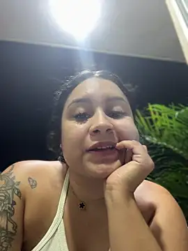 pretty_isadora (F young) - Silence, people nearby #pussy