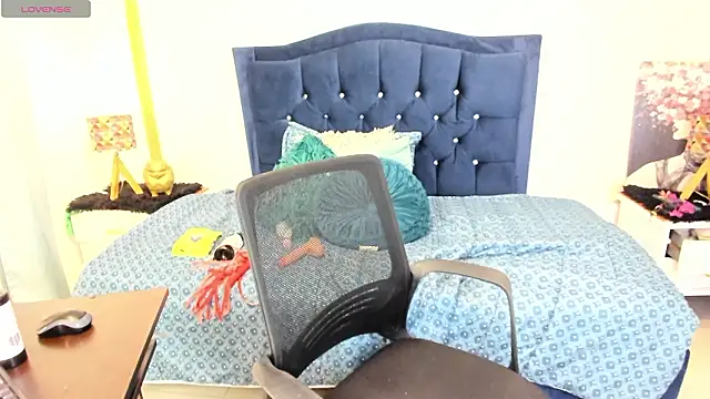 inaya_khalifa (F teen) - Control DOMI X4