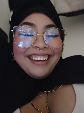 elinaax (F teen) - saliva on your face😋