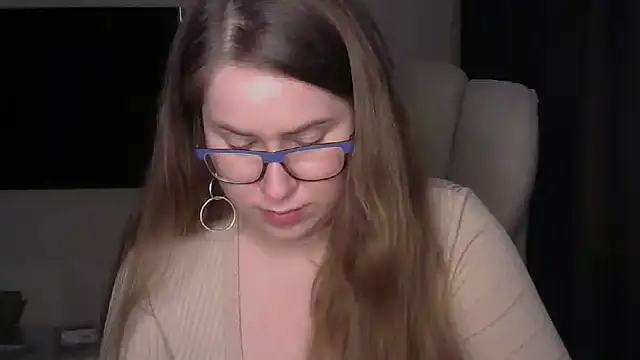 SeasonalSomeone live sex cam