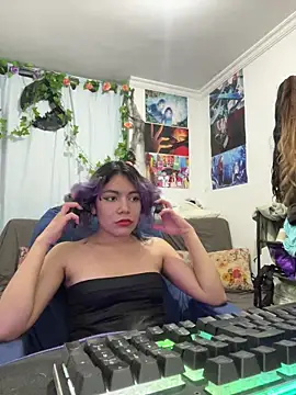 vaioletuwu - VaioletUwU's free webcam