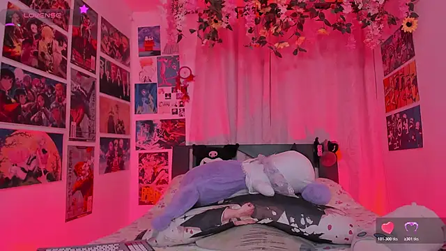 misscurvytop - MissCurvyTop's free webcam