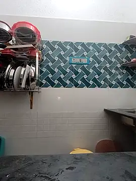 hot-tinaa (F young) - Boobs Show