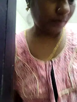 yamini1431 live sex cam