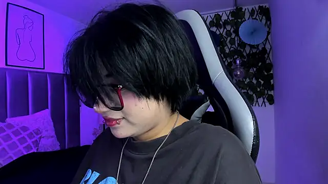 kitty_gang - Kitty_Gang's free webcam - UK Sex Cams