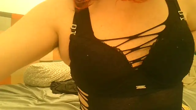 tuplaceroll - Tuplaceroll's free webcam - UK Sex Cams