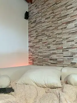 ciaramorettii - CiaraMorettii's free webcam - UK Sex Cams