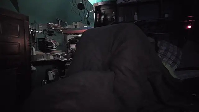 charactrzero (Ask my age) - get naked stay naked