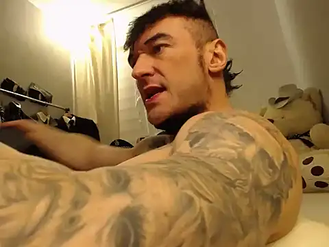 ballardbret (Ask my age) - Cock stroking, flexing, dirty talking. X