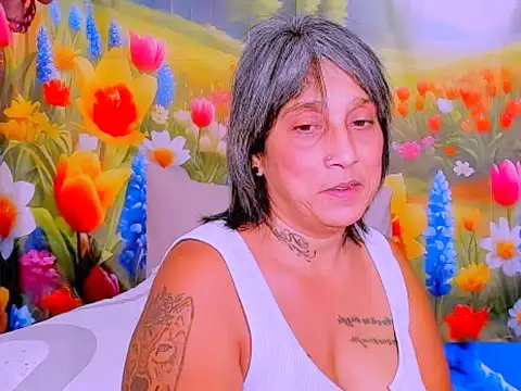 indianroxy - Indianroxy's free webcam - UK Sex Cams