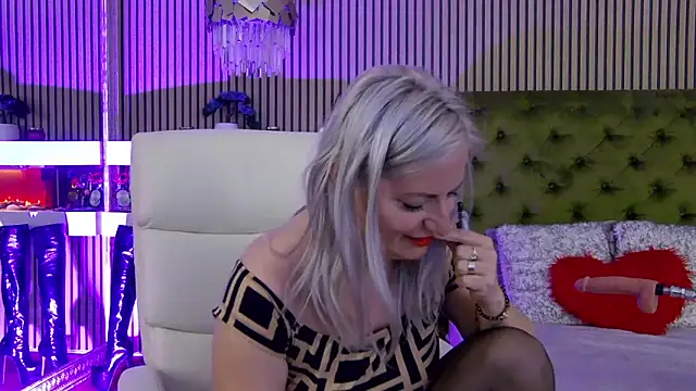 ladytouch - LadyTouch's free webcam