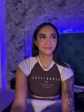 isabella-teen - Isabella-Teen's free webcam - UK Sex Cams